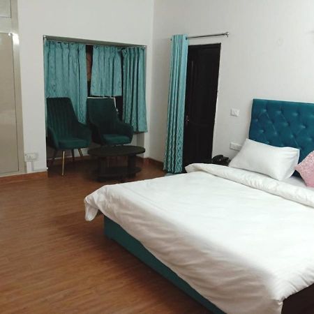 Jay Ally - Boutique Hotel Új-Delhi Kültér fotó