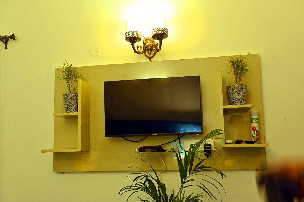Jay Ally - Boutique Hotel Új-Delhi Kültér fotó